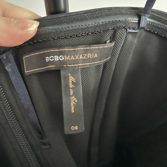 BCBG Dress size 6 - Picture 5 of 6